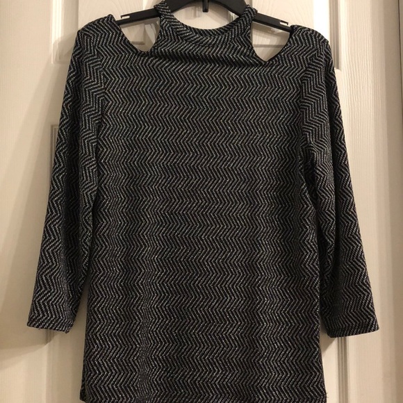 Sweaters - Cold shoulder sweater